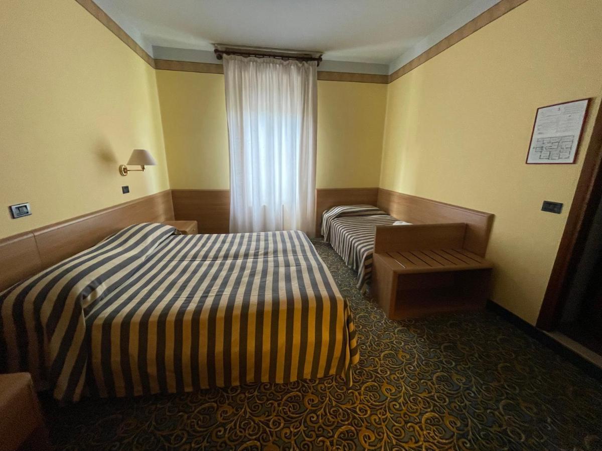 Hotel Giardinetto 데센자노델가르다 외부 사진