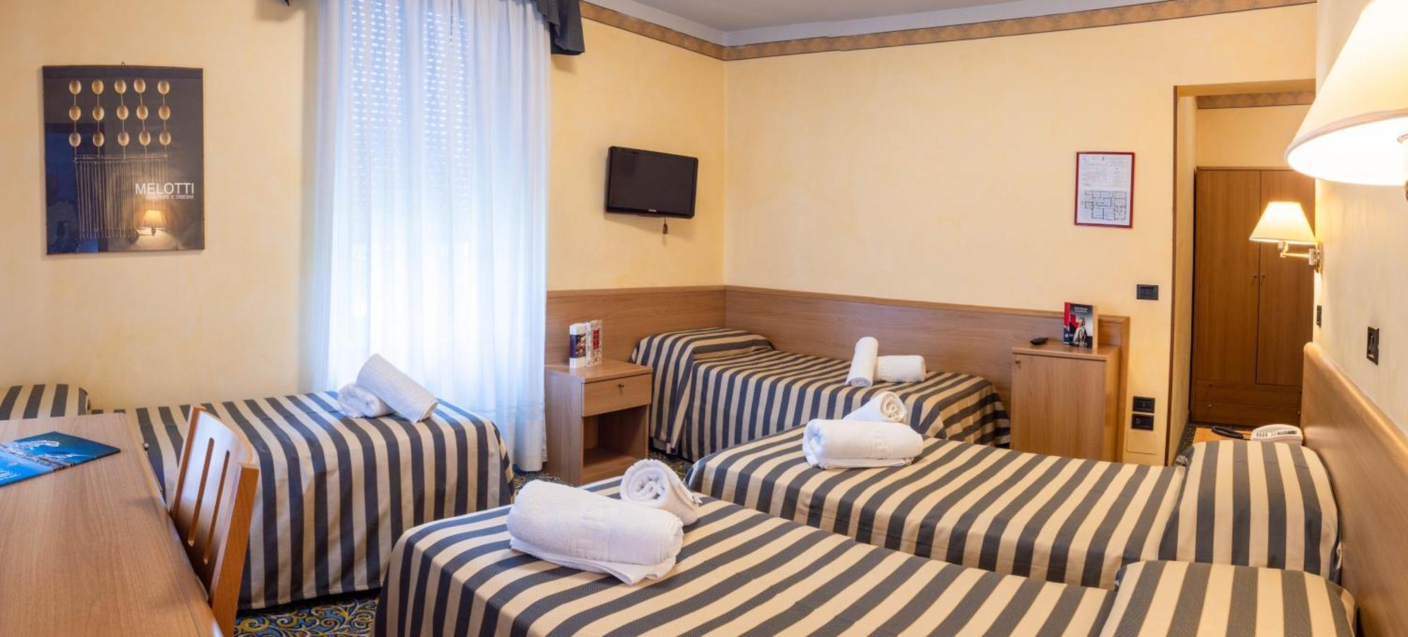 Hotel Giardinetto 데센자노델가르다 외부 사진