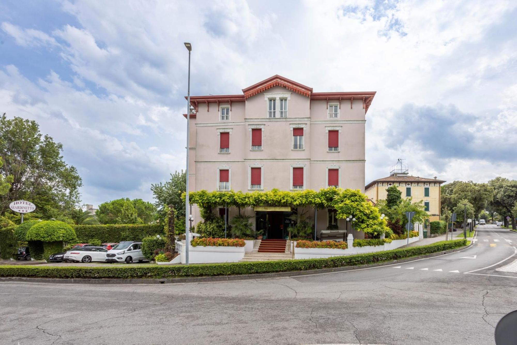 Hotel Giardinetto 데센자노델가르다 외부 사진