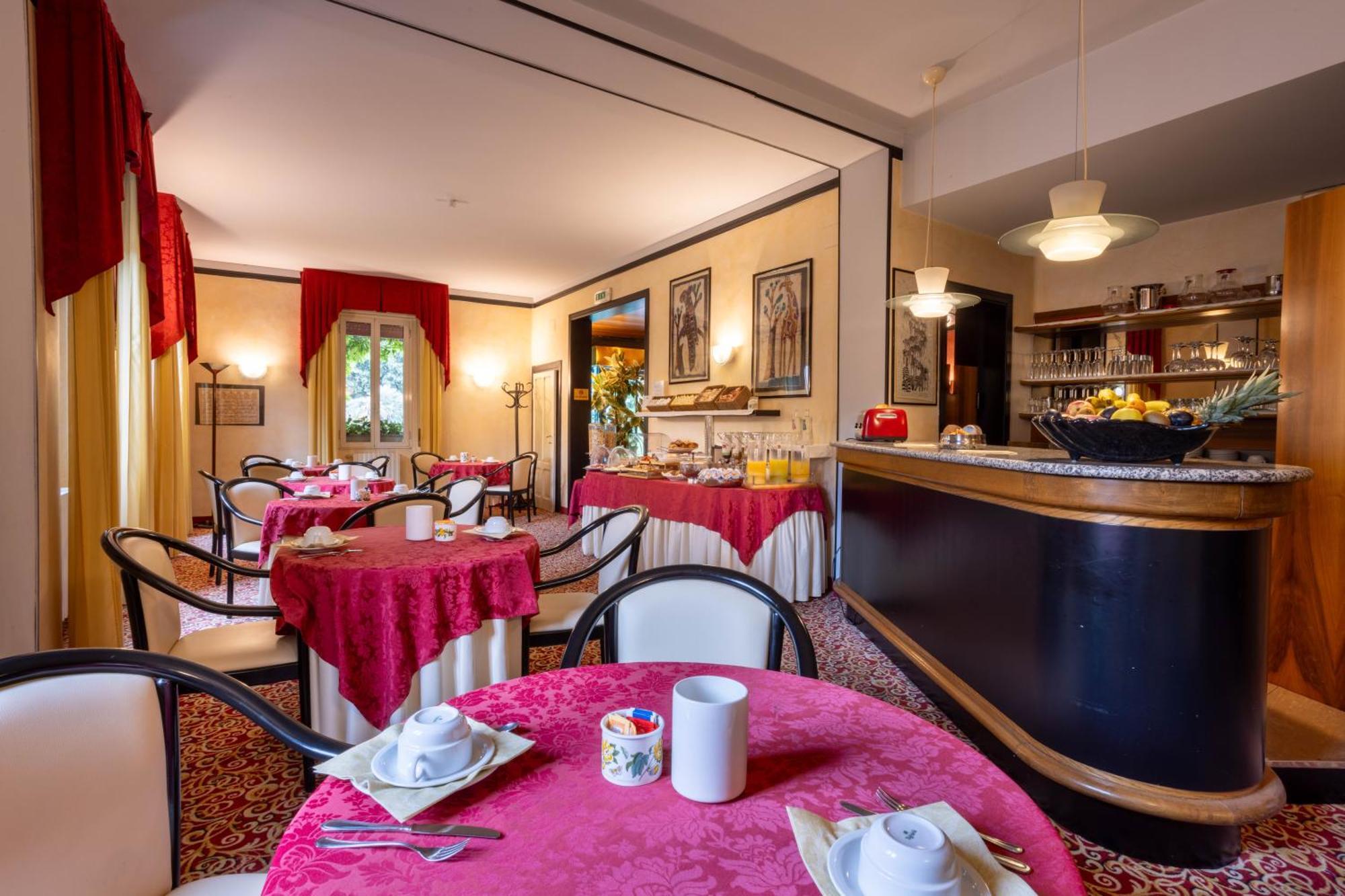 Hotel Giardinetto 데센자노델가르다 외부 사진