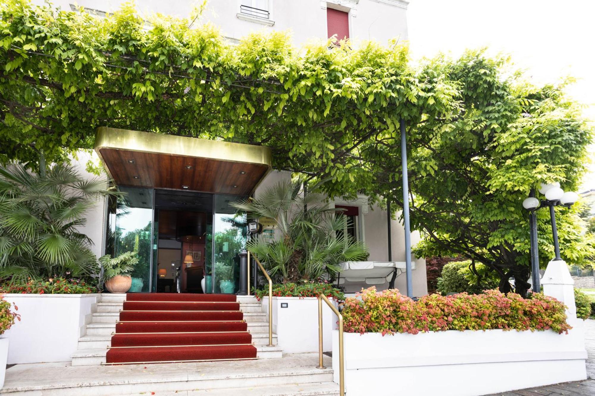 Hotel Giardinetto 데센자노델가르다 외부 사진