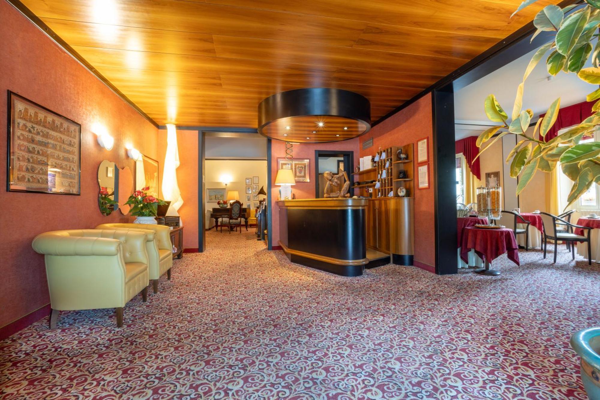 Hotel Giardinetto 데센자노델가르다 외부 사진