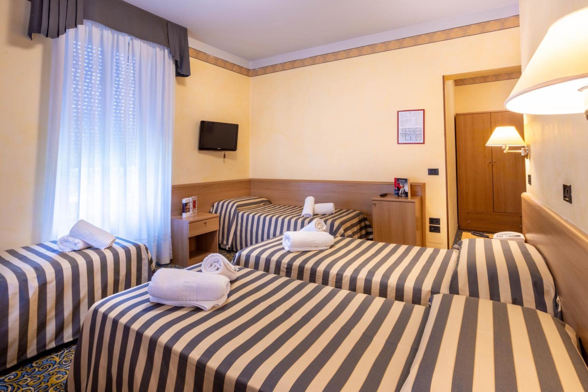 Hotel Giardinetto 데센자노델가르다 외부 사진