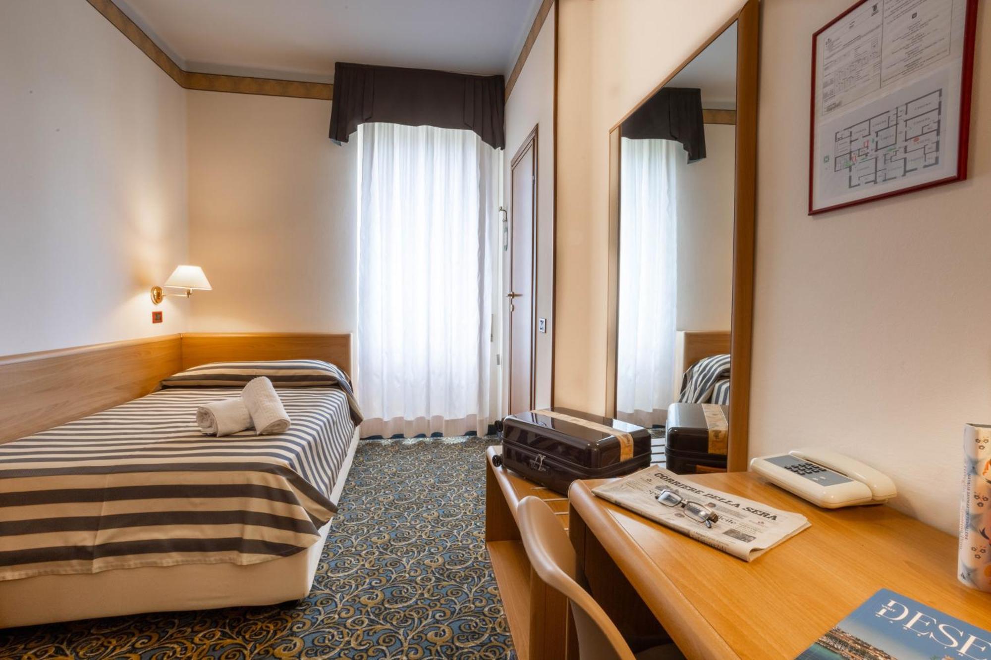 Hotel Giardinetto 데센자노델가르다 외부 사진