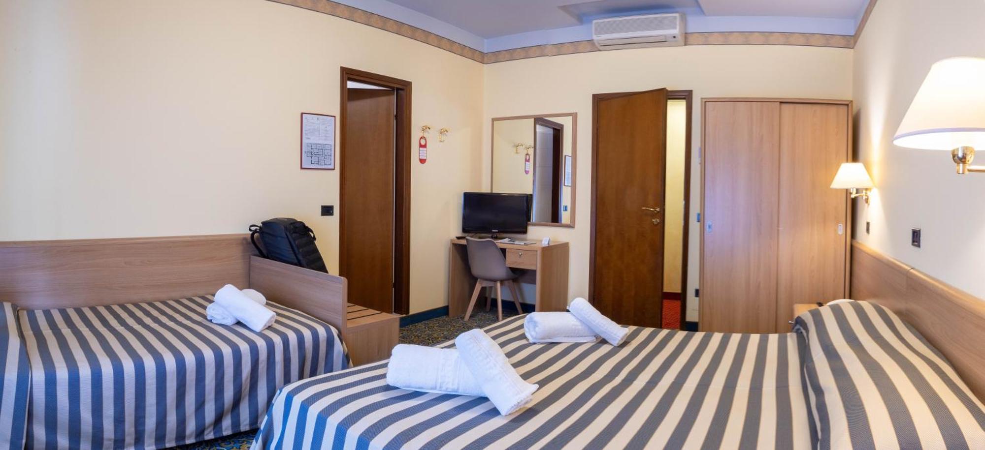 Hotel Giardinetto 데센자노델가르다 외부 사진