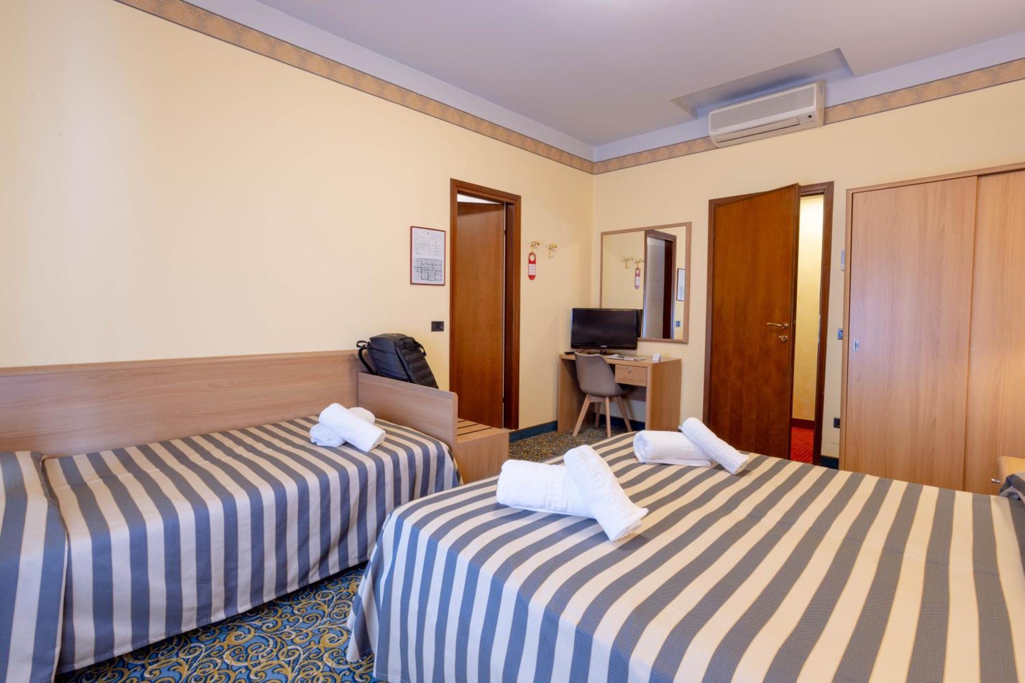 Hotel Giardinetto 데센자노델가르다 외부 사진