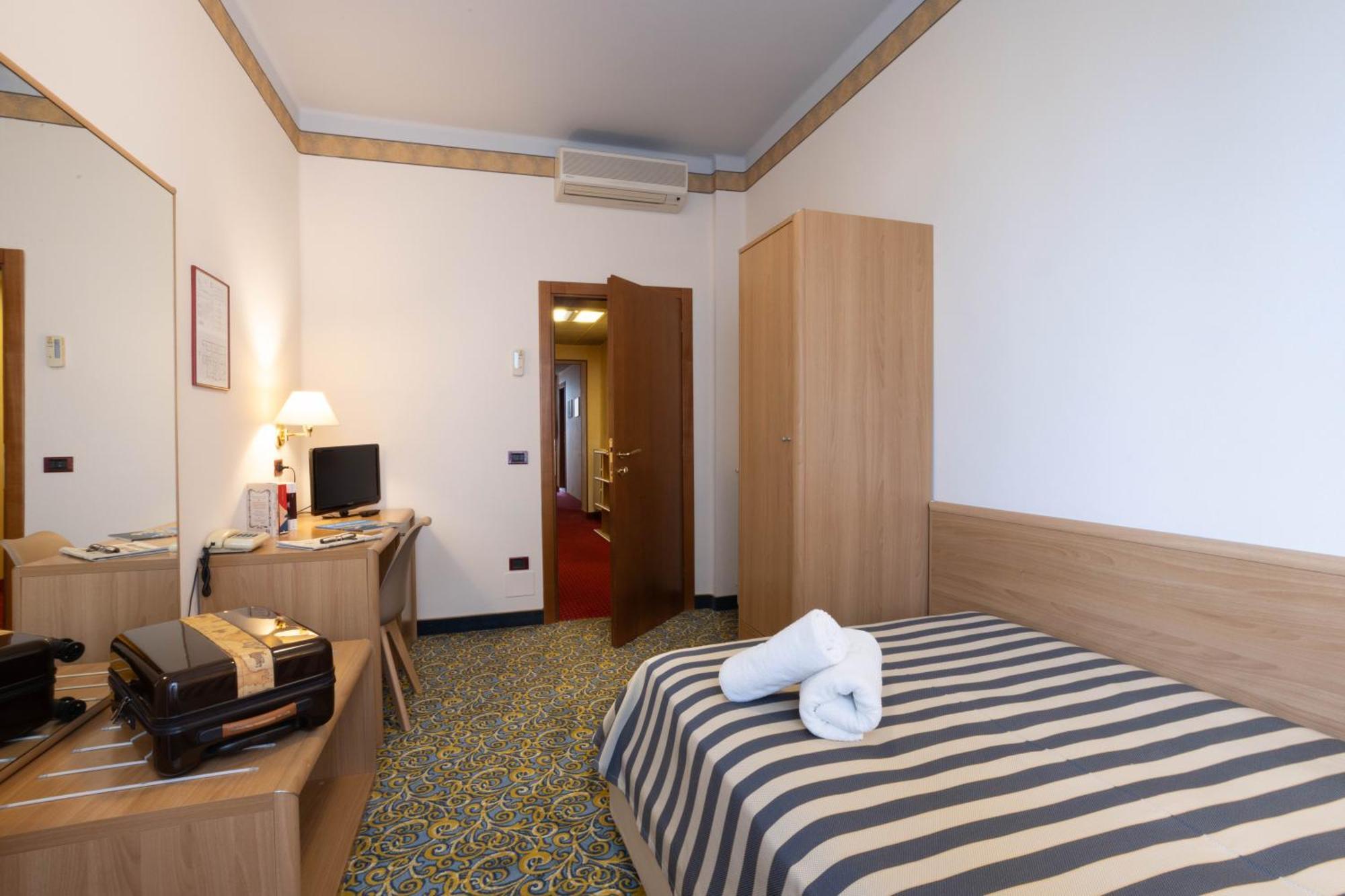 Hotel Giardinetto 데센자노델가르다 외부 사진