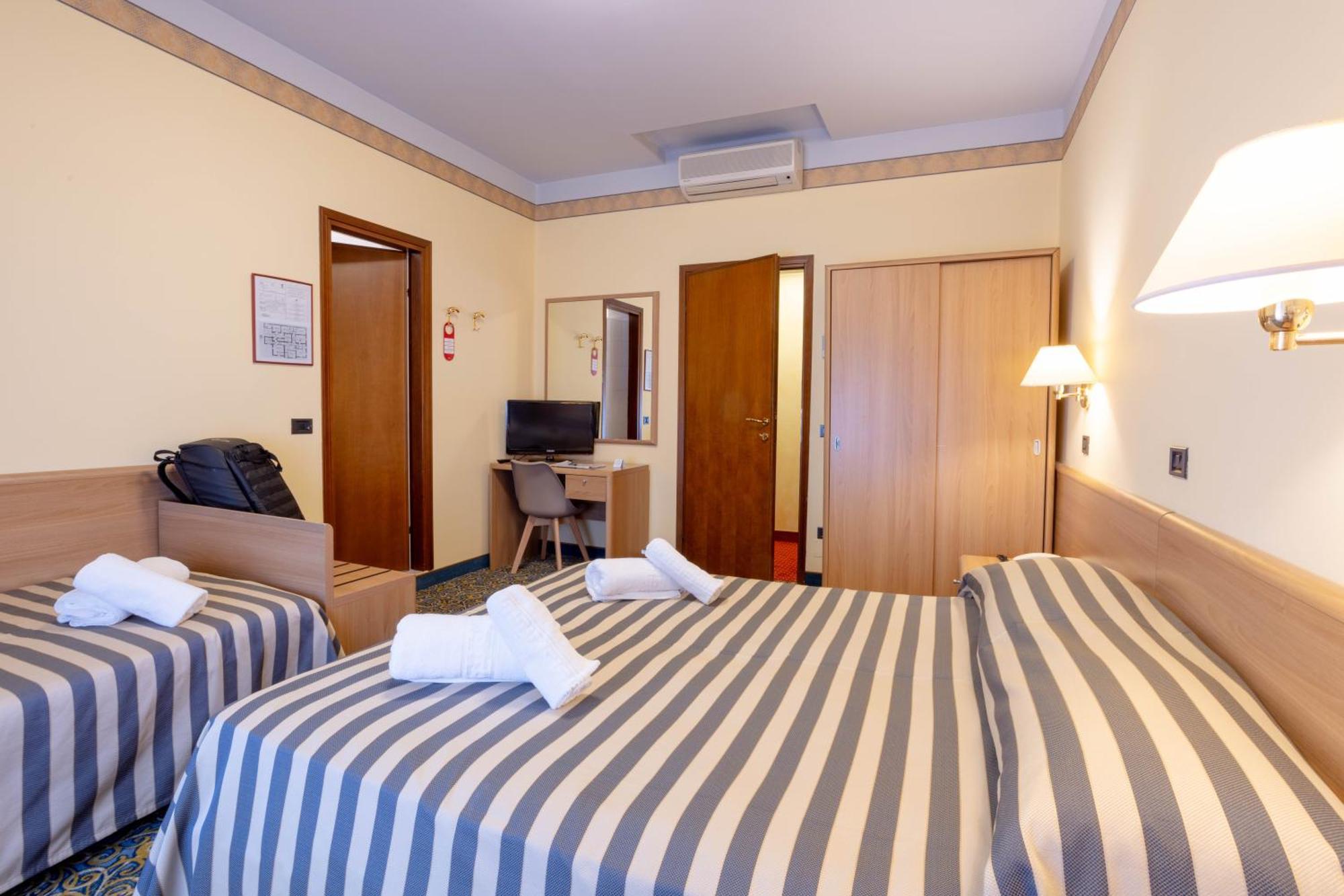 Hotel Giardinetto 데센자노델가르다 외부 사진