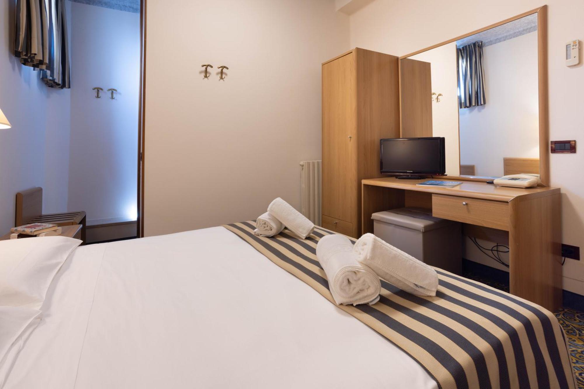 Hotel Giardinetto 데센자노델가르다 외부 사진