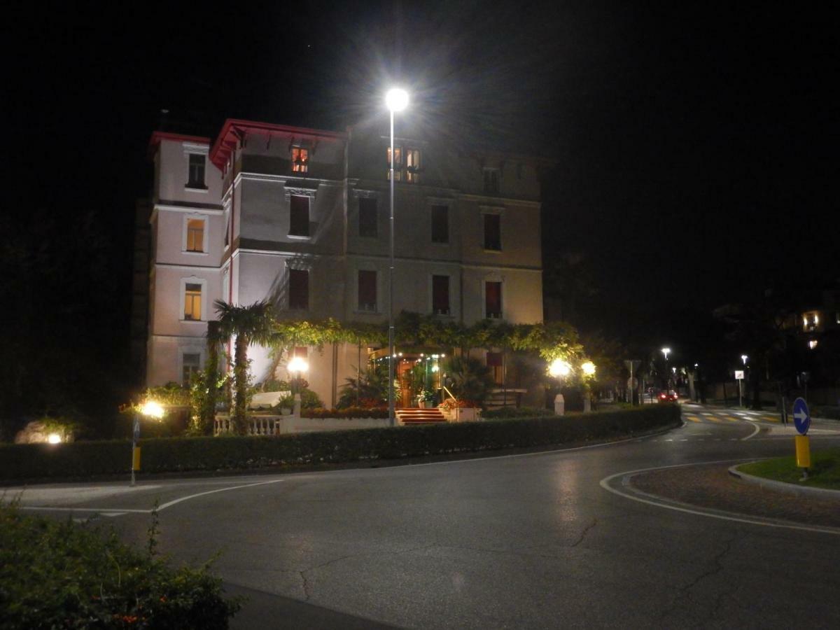 Hotel Giardinetto 데센자노델가르다 외부 사진